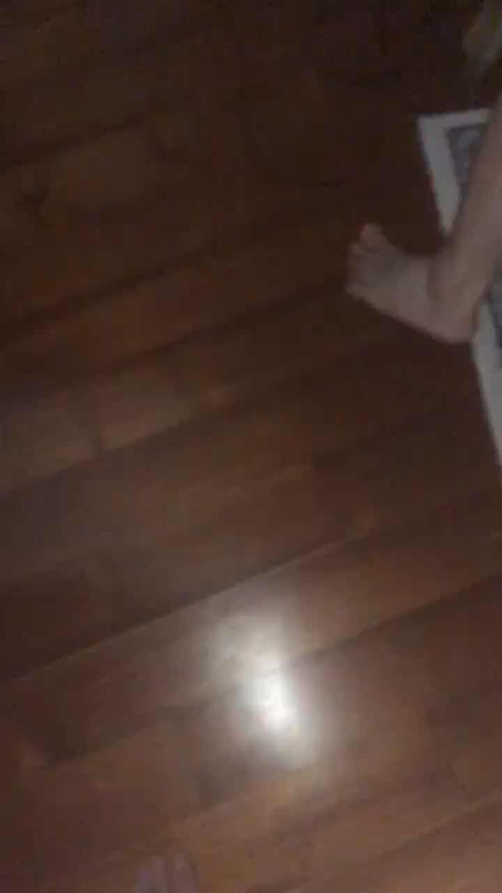 騷零無套吃精1